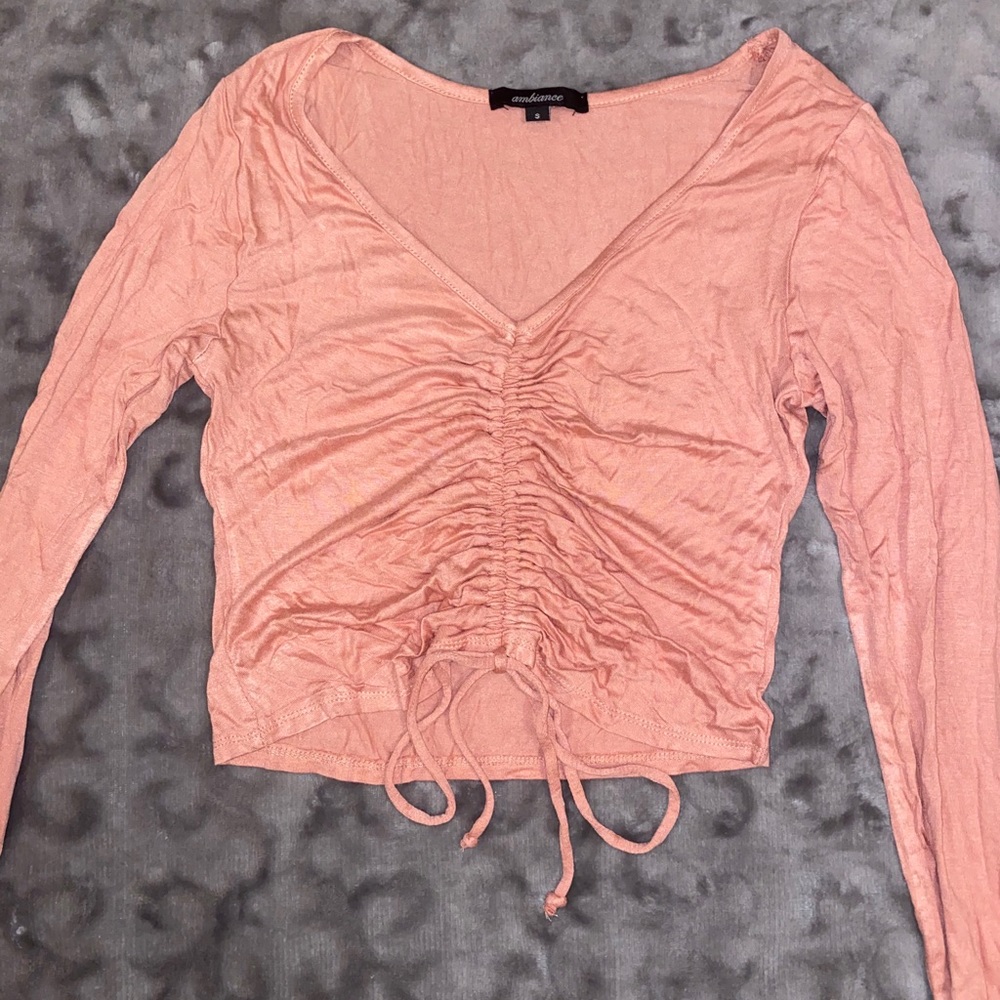 pink top
